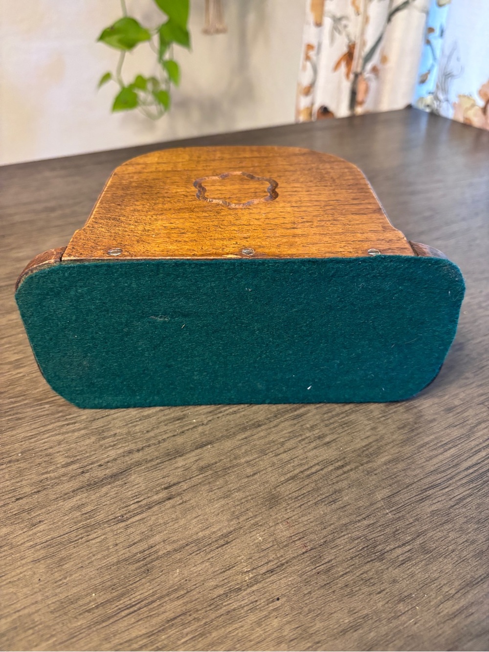 Vintage Wooden Napkin Holder - Warm Brown - Picture 4 of 7
